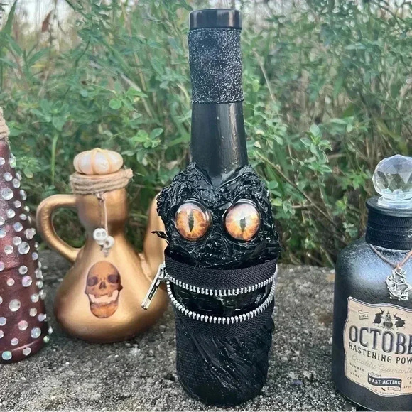 NEW Potion Spell Bottle - ZIPPER ZOMBIE - HANDCRAFTED Apothecary Jar Halloween - Picture 5 of 15